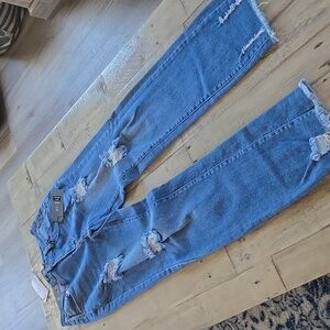Classic Blue Distressed Straight Leg Distressed Jeans NWT Size 9 Emma Jeans LA